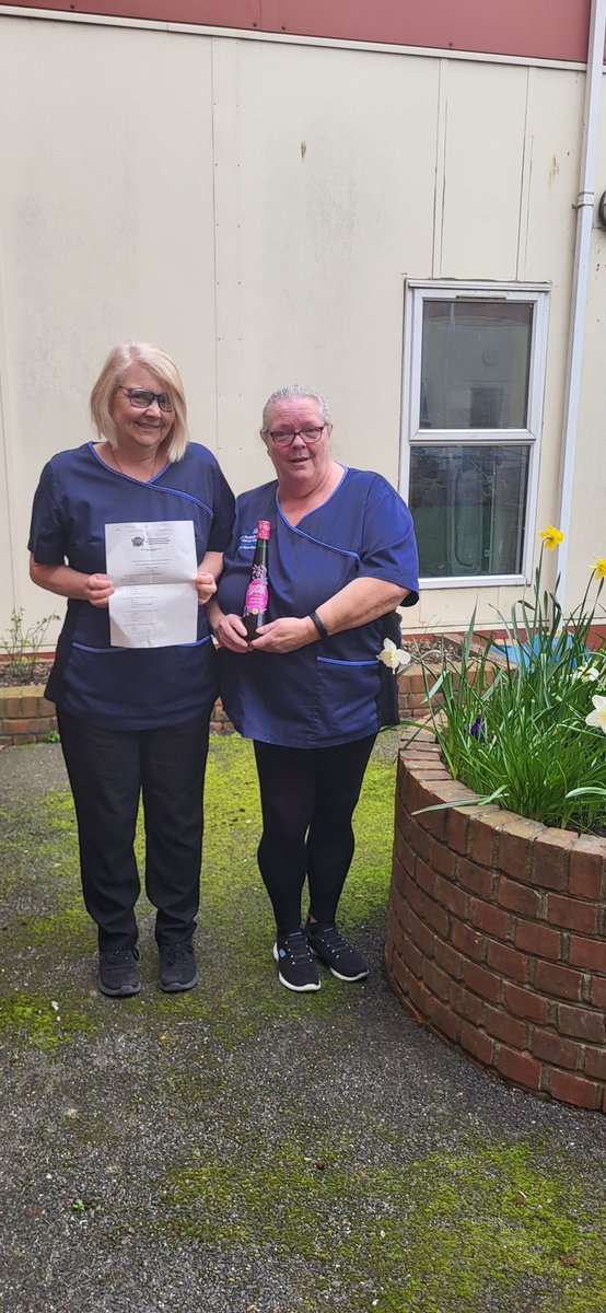 Two of our wonderful cleaners on the Stroke unit in Colchester have won the prize for our Nutrition and Hydration Week Quiz!!!! All answers correct! Well done ladies @NHWeek @ESNEFT @Team_ESNEFT #winners #NutritionAndHydrationWeek