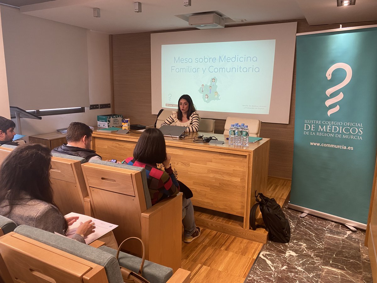 Orientamos a los futuros #MIR sobre la especialidad de Medicina Familiar y Comunitaria Para ello, reunimos a #nuestroscolegiados residentes de las9⃣áreas de #salud de la #RegióndeMurcia en una sesión en la que han despejado incógnitas y resuelto dudas🖇️ commurcia.es/NOTICIA.asp?id…