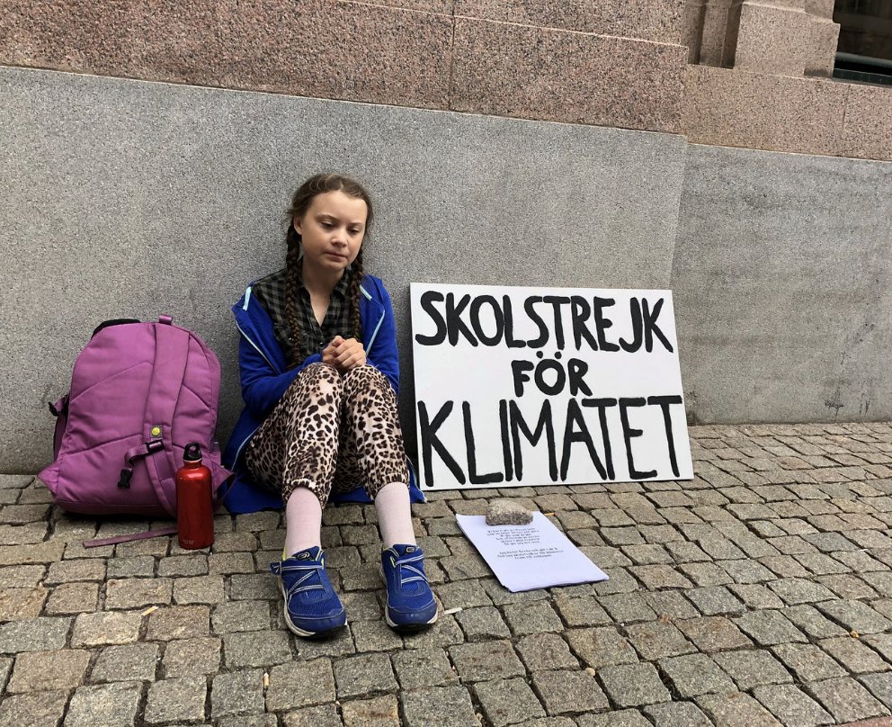 Era cinque anni fa, il 15 marzo, venerdì, proprio come oggi. Primo sciopero globale per il clima di Fridays for Future. Non ce ne siamo accorti, ma quel movimento fu una gigantesca scommessa sulla democrazia, un atto di fiducia nelle istituzioni, nella loro capacità di