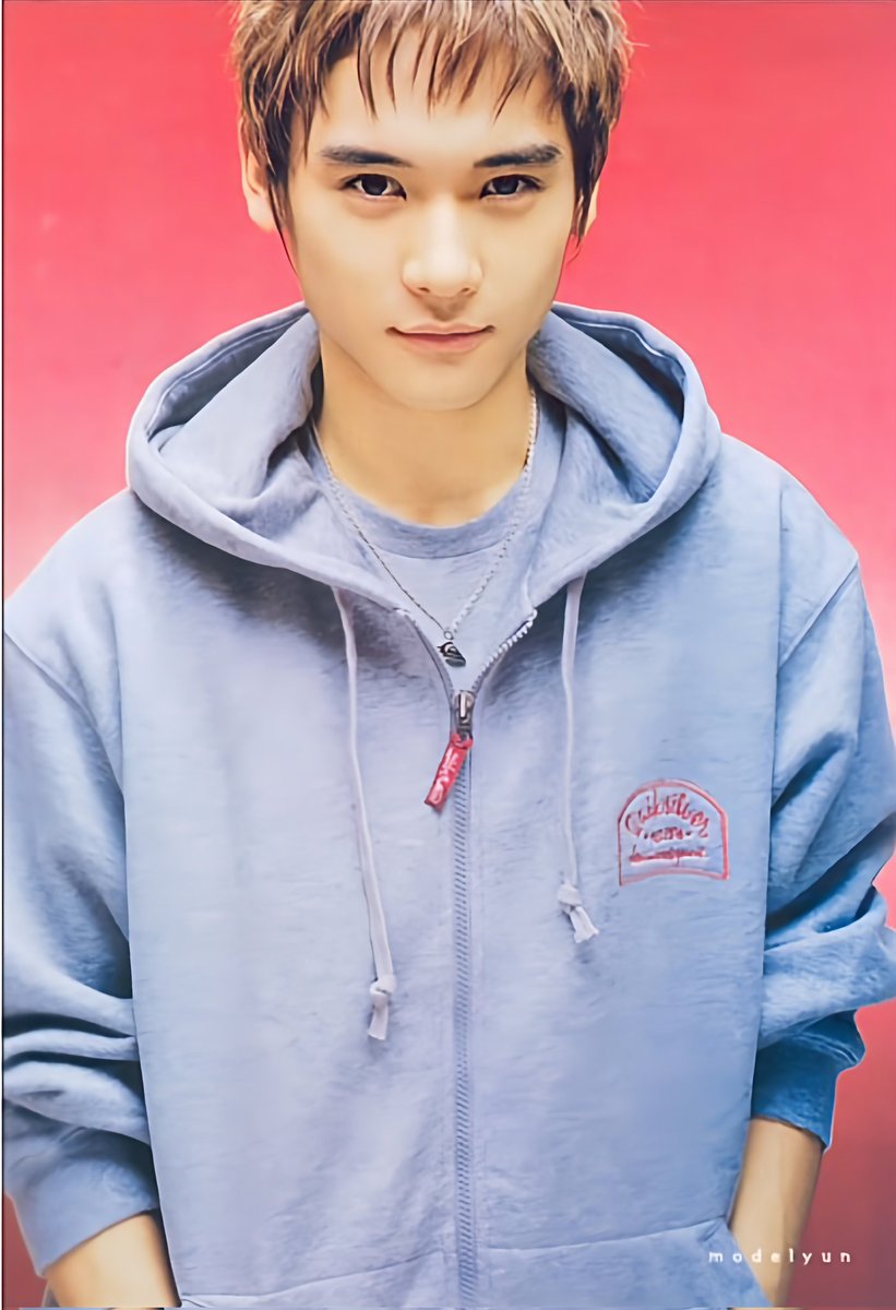 _______7_3_7's tweet image. he looks so so cool in this photo. and so cute♡ so my favorite photo out of all the many. i love him♡
#클릭비 #CLICKB #김태형