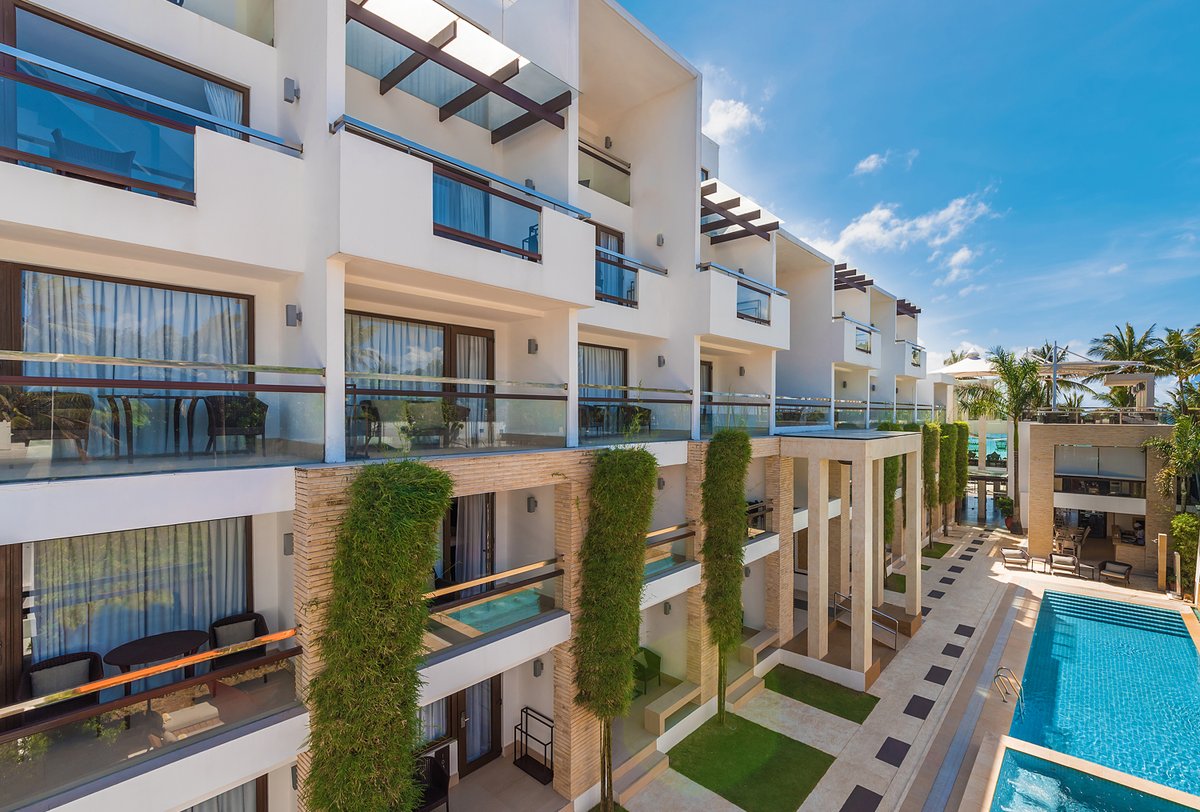 🏝️🏖️ Unlock incredible discounts at The District Boracay, Philippines, in partnership with TOTAL PHILIPPINES DMC! Dive into unmatched luxury and savings for your next getaway. Don't miss out on these exclusive offers - limited time only!
bit.ly/3s76LGT