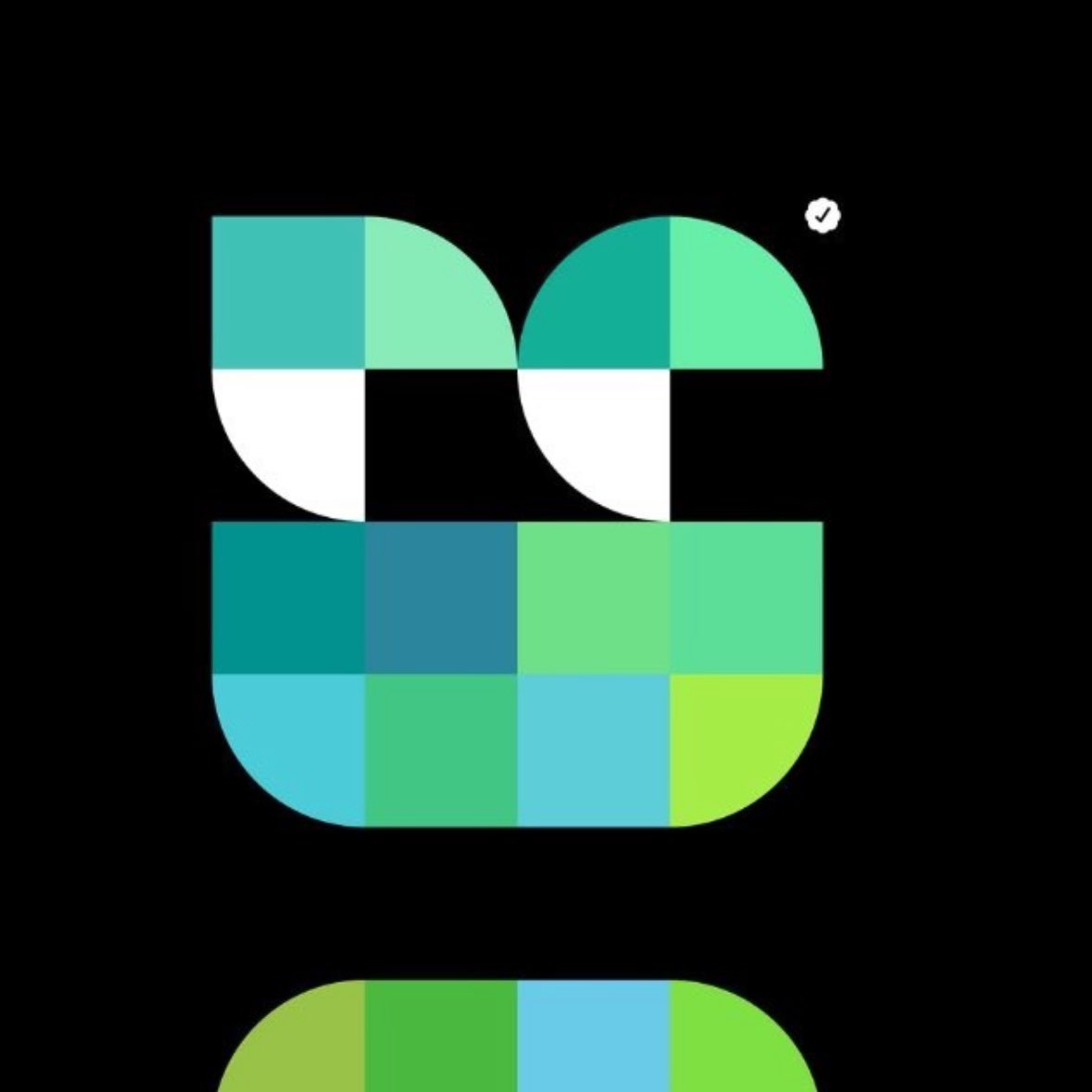 opepen151's tweet photo. Me Opepen v1                      Me Opepen v2 https://t.co/b4f06eWeIR