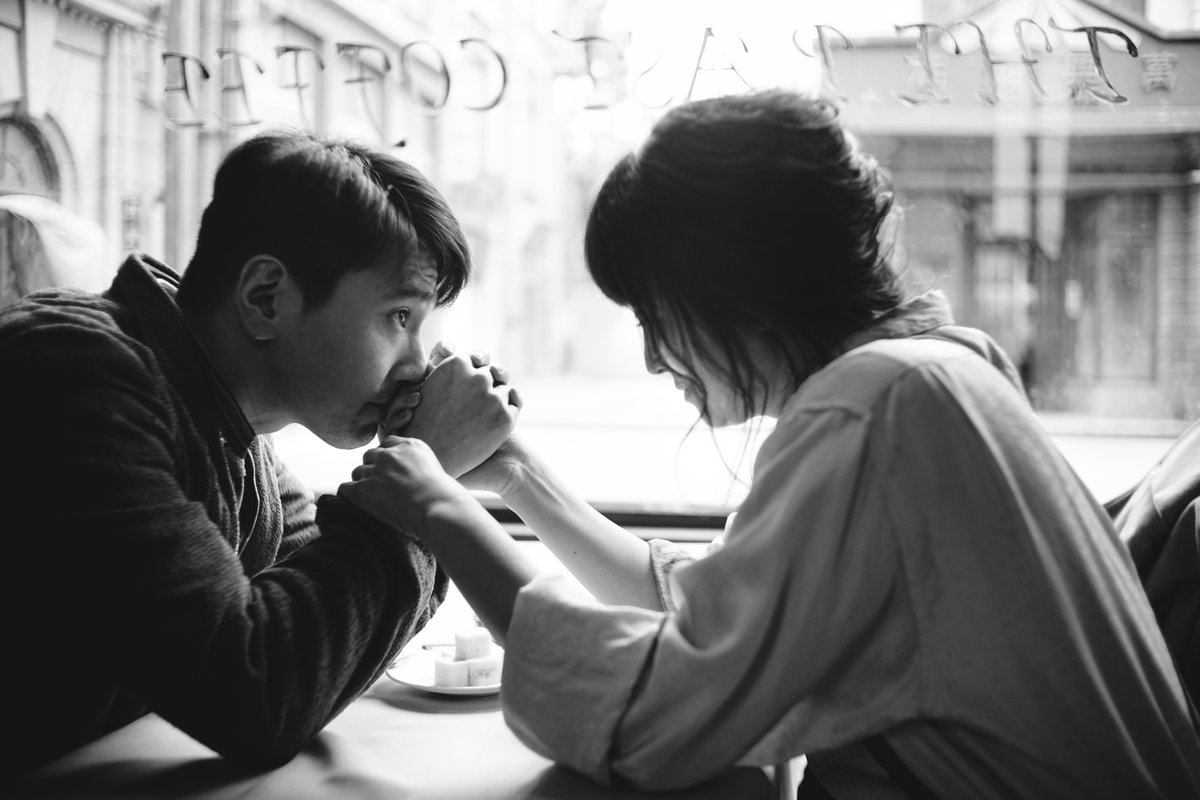 SatFictionJP's tweet photo. 好評上映中『#サタデー・フィクション』
3月16日（土）より #ほとり座（@hotori_space）にて上映いたします🥳🎉

東洋の魔都、上海。実在する「蘭心劇場」で巻き起こる愛と謀略の物語ーー

監督: ロウ・イエ
出演: コン・リー、マーク・チャオ、中島歩 /オダギリジョー

皆さんお見逃しなく🧐 https://t.co/FKR2ZHQzzW