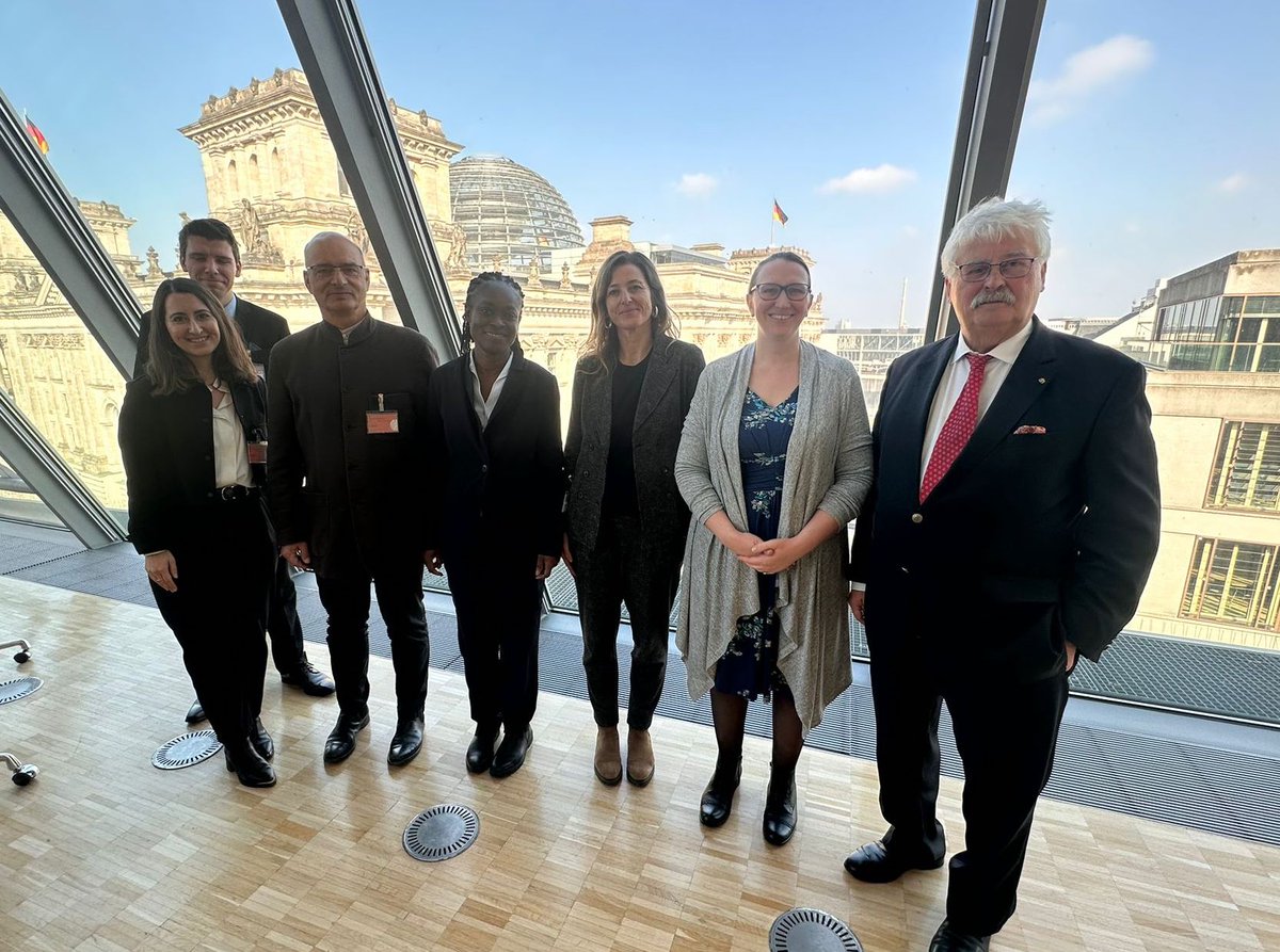 Thank you to our colleagues at @Bundestag for inviting @MedsforMalaria to discuss protecting pregnant women from malaria through research, our #MiMBa initiative, #antmalarialdrugresistance and more. Learn more about MiMBa and how malaria impacts pregnancy: bit.ly/MiMBaFilm