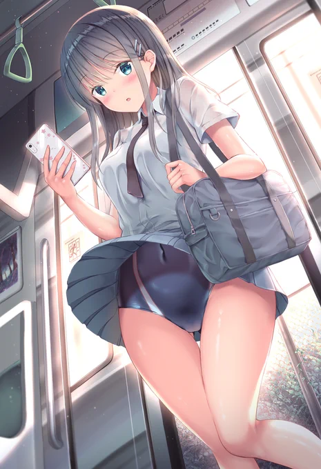 競泳水着の子 