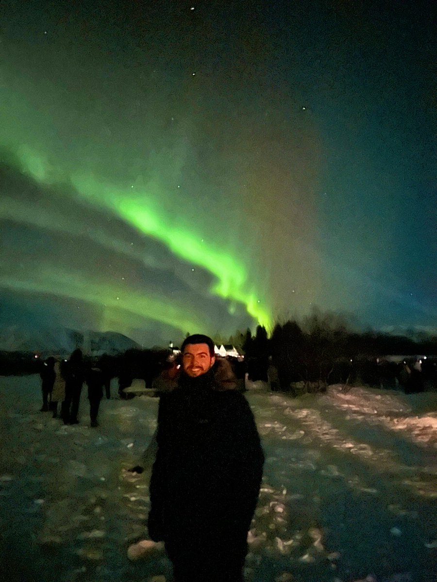 lorencabrera__'s tweet photo. Atardecer en Grecia ✅                               Aurora boreal  ✅ https://t.co/qiNdgGzqXx