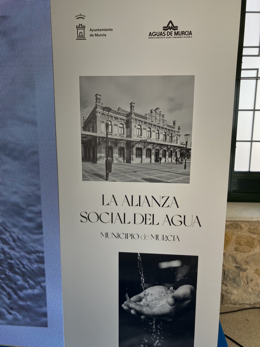 Celebrando la "Alianza Social del Agua", firmada por más de 50 asociaciones e instituciones de #Murcia, con el que <a href="/EMUASA_Clientes/">Aguas de Murcia</a> multiplicará el impacto #social  positivo del #agua, como motor transformador del cambio de la ciudad. <a href="/AytoMurcia/">Ayuntamiento de Murcia</a> <a href="/Hidrogea/">Hidrogea</a> #AguasdeMurciaContigo