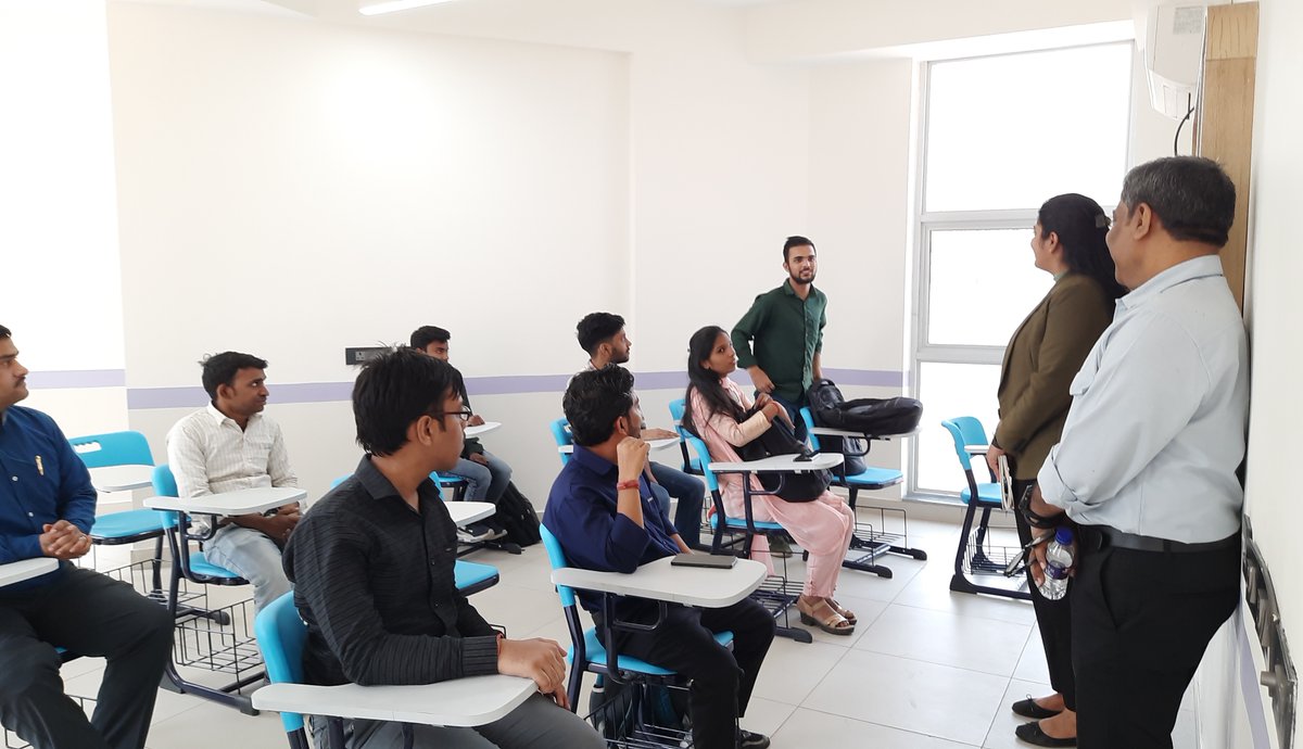 SarthakEducati2's tweet photo. Mr. Avinash Kuldeep, Deputy Vice President of CSR at IndusInd Bank, visited to the Sarthak Global Resource Center in Gurugram. Mr. Avinash particularly through interactive experiences such as the Ability Museum & "Vision in the Dark" experience.
@MyIndusIndBank
#supportsarthak https://t.co/r0IvB20ksY
