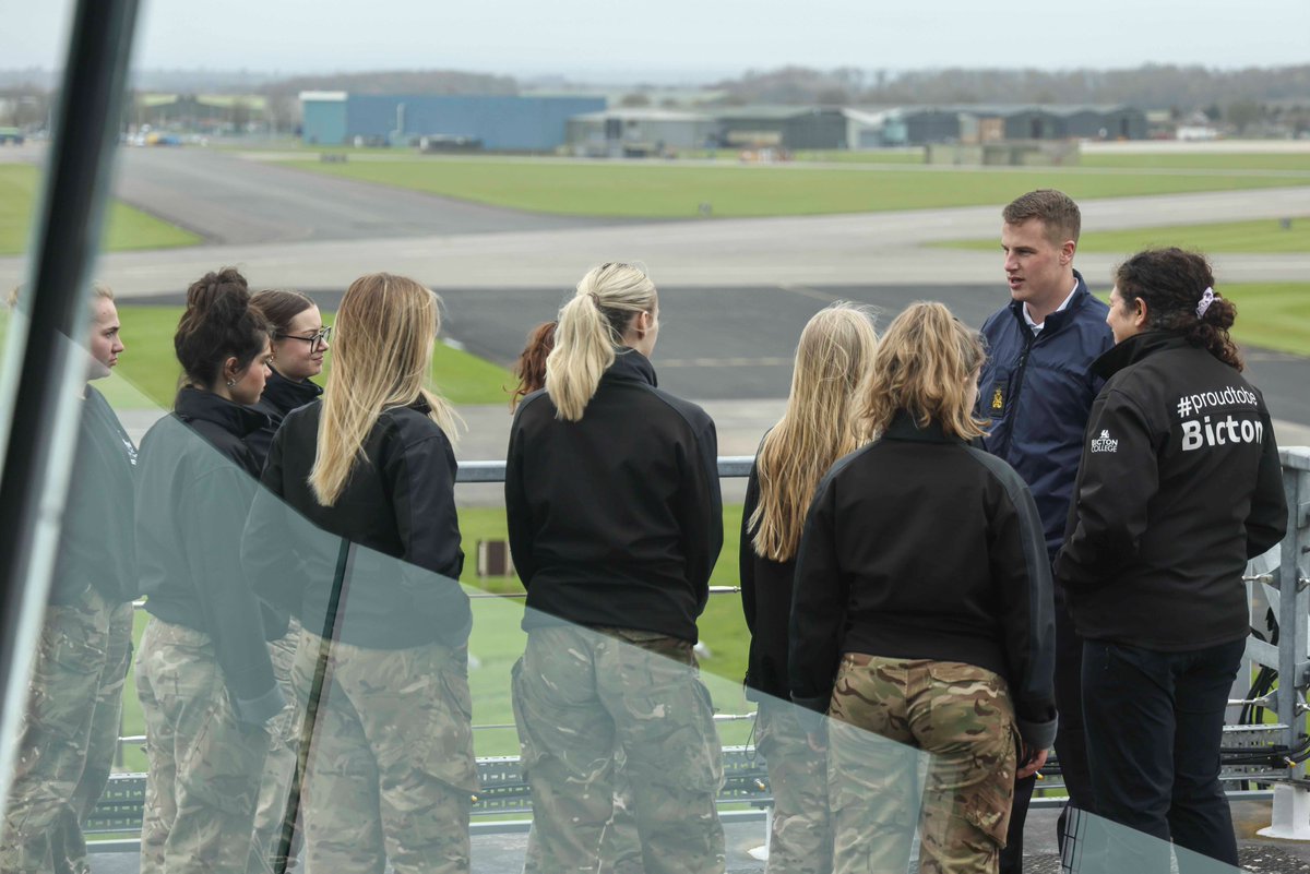 Students from @BictonCollege experienced future career opportunities visiting the fire station, the Underwater Escape Training Unit, @846NAS and Air Traffic Control. Learn more about #FleetAirArm opportunities 👉 royalnavy.mod.uk/organisation/f… #royalnavy #career #future #inspire