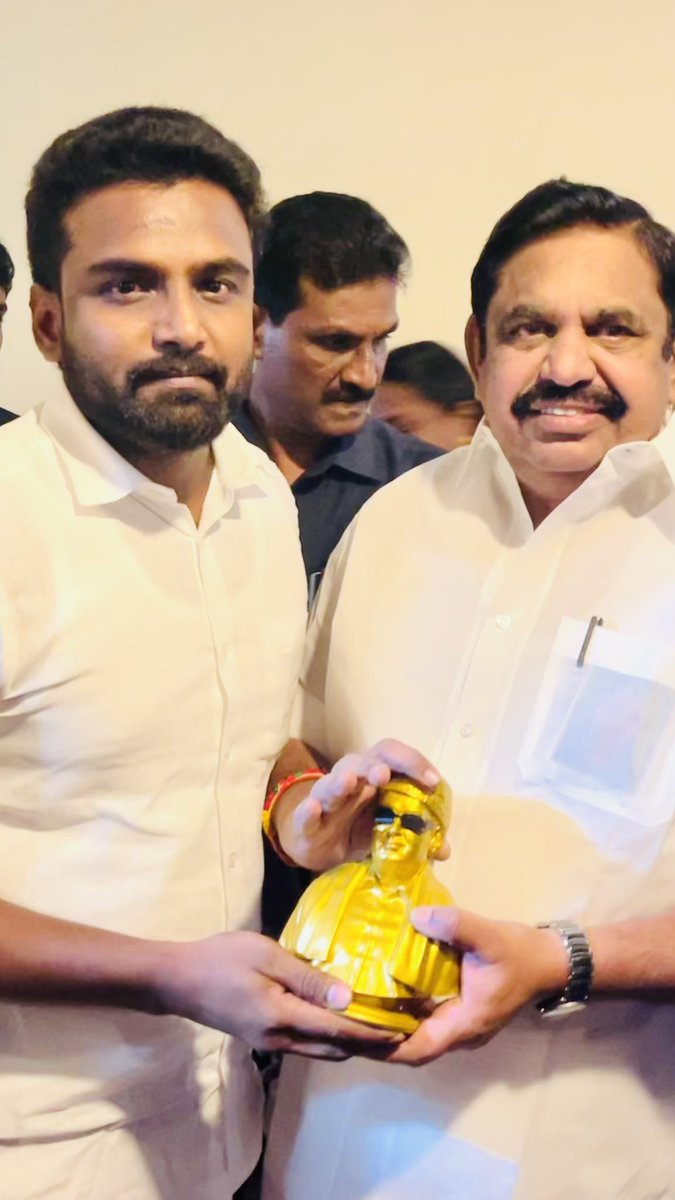 DSPradeep_'s tweet photo. #WeAreEPS 🔥💪
#ADMK_TVL 🖤🤍❤️ https://t.co/SeXB1OmJFG