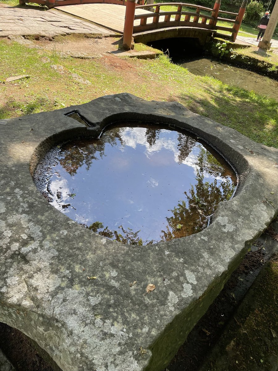 NaritaRyousuke's tweet photo. 明日は必勝祈願。
岩木山神社はオフの日にも行くくらい好きな場所です。
昇格に向けて良いシーズンを迎えることが出来ますように！
これリンゴになってるんですね〜 https://t.co/BH05GvAHHQ