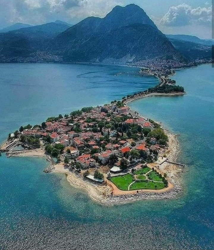 Eğirdir Gölü / İspanya
Tüm dostlara mutlu bir haftasonu dilerim...