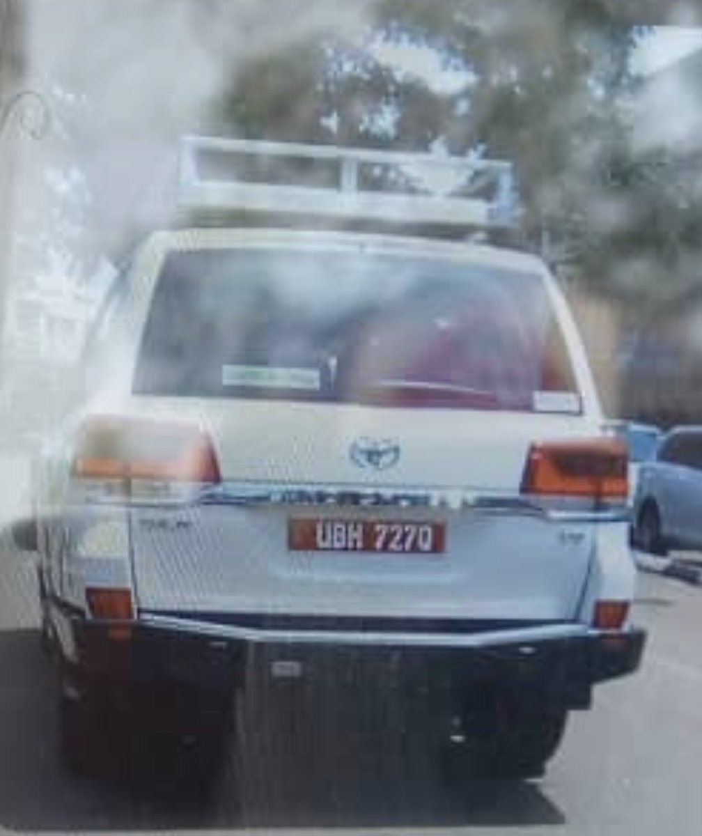 This car has thrown out a lady while in motion .This  just happened opposite Serena Hotel Gate thats opposite parliament. The lady has taken by police officers to kcca hospital. Whoever knows the owner of this car please share details. <a href="/PoliceUg/">Uganda Police Force</a>