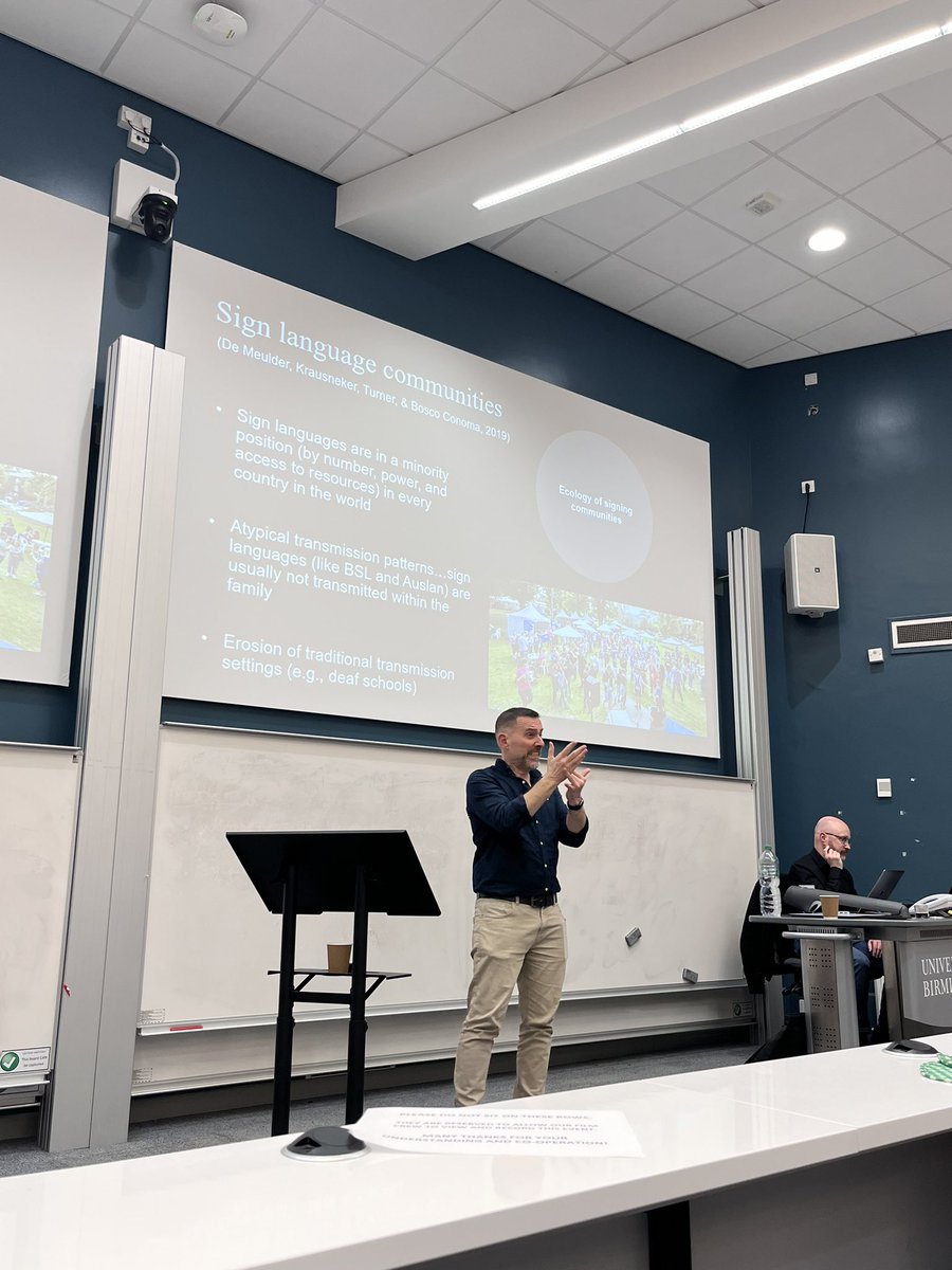 A real treat to see <a href="/AdamCSchembri/">Adam Schembri (ˈʃɛmbɹi/ˈʃkɛmbri)</a> delivering his inaugural speech at <a href="/unibirmingham/">Uni of Birmingham</a> yesterday evening. Such fantastically interesting research!