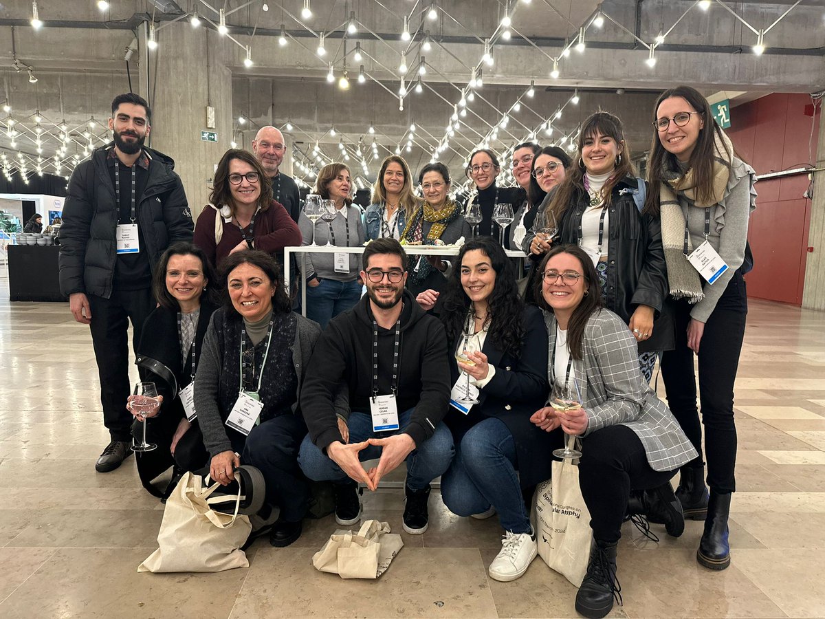 Hanging around with amazing spanish SMA researchers. Coming united to cure SMA! <a href="/DimitriadiLab/">Dr Maria Dimitriadi</a>  <a href="/smnrashid/">Saman Rashid</a> @SMAEurope <a href="/UHertsResearch/">Herts Research</a> #SMACongress2024