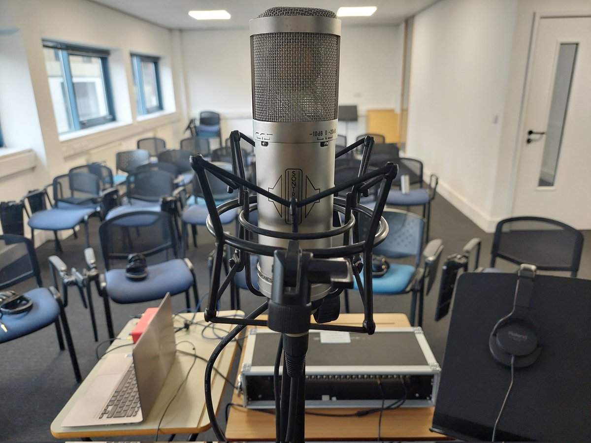 mattlewney's tweet photo. @LeedsMusicDrama Narration and listening session today, after an interesting Voice for Gaming Q&amp;A with Assassin's Creed (etc etc!) actor Leonie Schliesing. https://t.co/O0YkvVtuUs