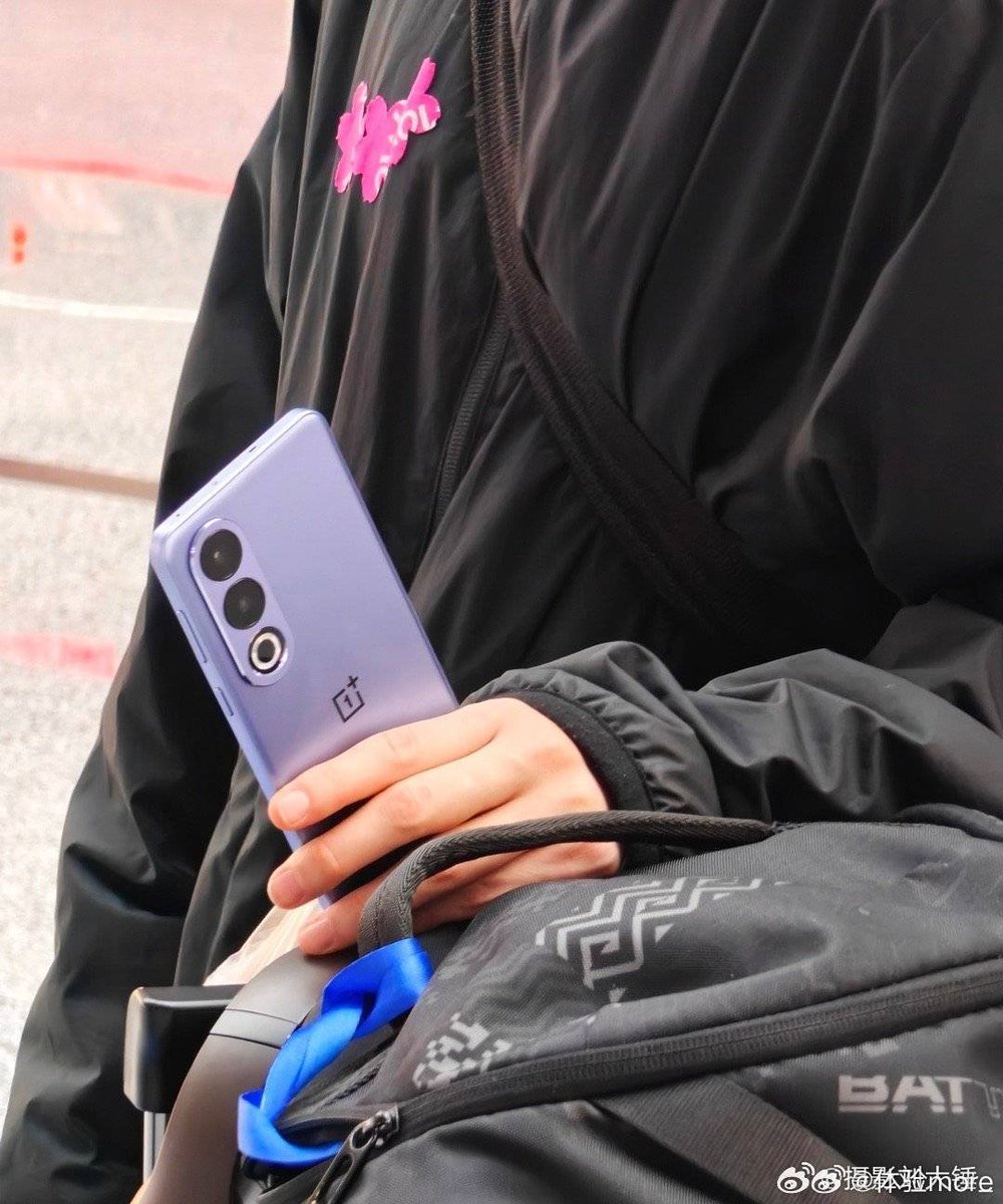 stufflistings's tweet image. OnePlus Ace 3V purple colour variant live images. 
#OnePlus #OnePlusAce3V #OnePlusNord4