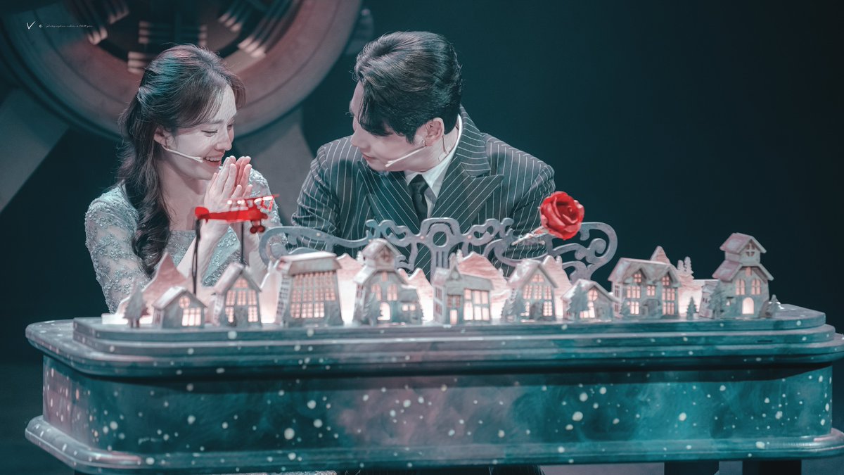 2024/03/14 : 비아에어메일 커튼콜
파비앙 #송원근
로즈 #강혜인