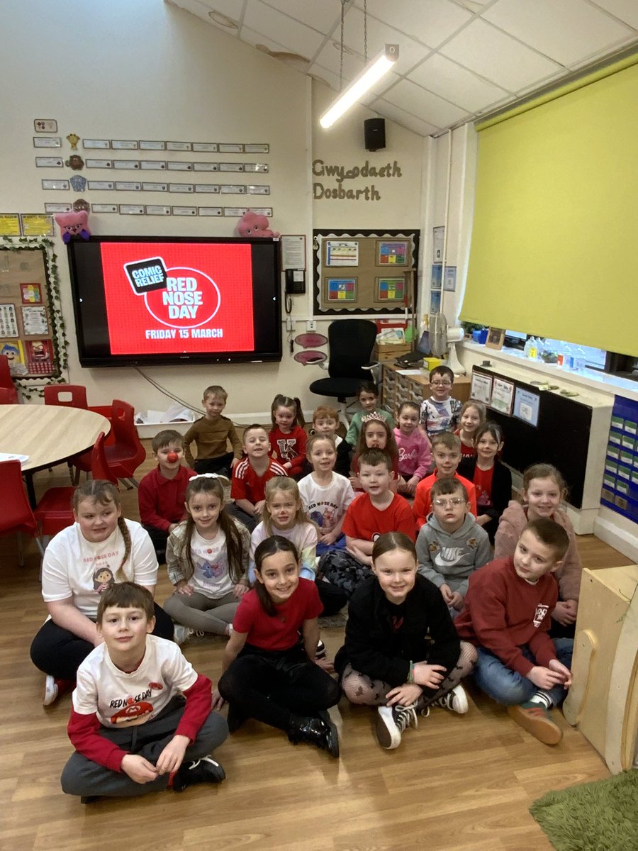 Year 2 have worn red today to support and raise money for Red Nose Day 🔴 #RedNoseDay @NantYParcSchool @MissJMorgan23