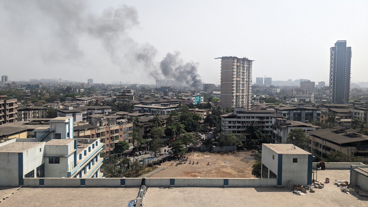 Animesh_Ace's tweet photo. @midc_india 
Air pollution
Day and night companies in MIDC dombivli emit polluted air

@VoiceOfDombivli @WeAreDombivli @rcdombivli @DombivliNews @AmhiDombivlikar https://t.co/9ZeRlXEIw8