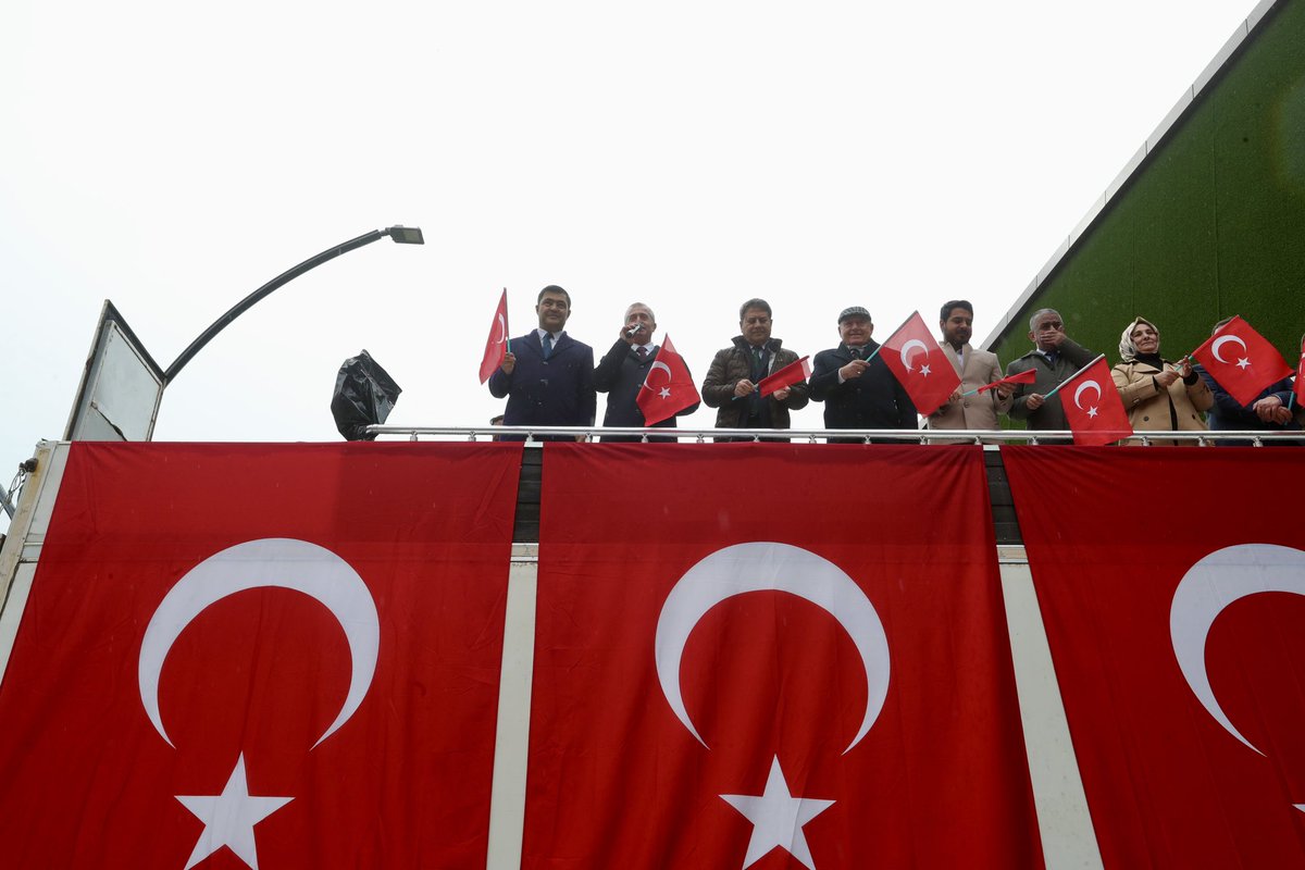 mtahmazoglu's tweet photo. Gaziantep Milletvekilimiz @AliSahin501, İlçe Başkanımız @mehmed_tiryaki, MHP Şahinbey İlçe Başkanımız Sn. @SeyitKarliSavci, Oda Başkanlarımız ve vatandaşlarımızın katılımı ile Şahinbey Belediyesi 100. Yıl Tünelleri'mizin trafiğe açılışını gerçekleştirdik.

Şehir merkezindeki trafik yükünü büyük ölçüde rahatlatacak tünellerimiz #TürkiyeYüzyılı'na hayırlı olsun.🇹🇷

#Şahinbey #Gaziantep
#GerçekBelediyecilik