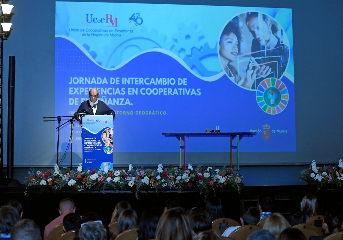 ucoerm's tweet photo. 📢Éxito de participación en la Jornada de intercambio de experiencias en cooperativas de enseñanza.

📷 Una experiencia que repetiremos a fin de seguir fomentando el intercambio de buenas prácticas entre #cooperativas para propiciar que se repliquen iniciativas de éxito. https://t.co/uOdt3Of8eB