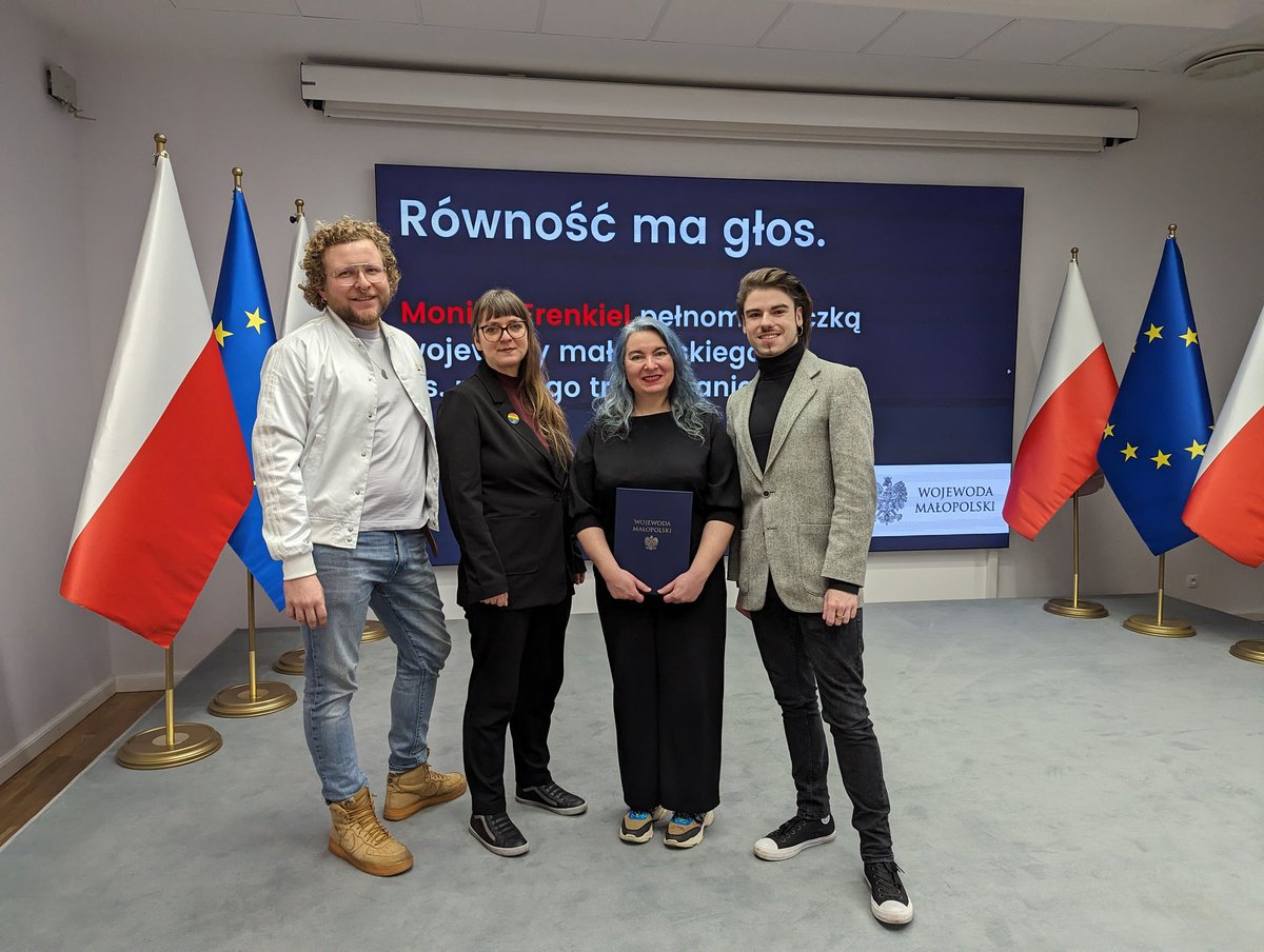 Dziś wyjątkowy dzień w Urzędzie Wojewódzkim: mamy Pełnomocniczkę wojewody małopolskiego ds. Równego Traktowania, <a href="/MonikaFrenkiel/">Monika Frenkiel</a>. Jesteśmy u siebie, także na Basztowej! 🏳️‍🌈🏳️‍⚧️