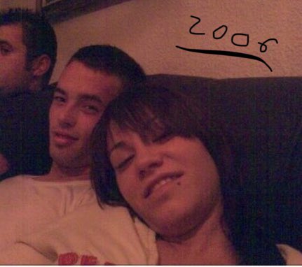 kuka2306's tweet photo. Vamos a por otros18? ALWAYS ONE!  Seguiré caminando siempre de tu mano , feliz aniversario te amo @chinobadajoz https://t.co/wIDKhLUX3s