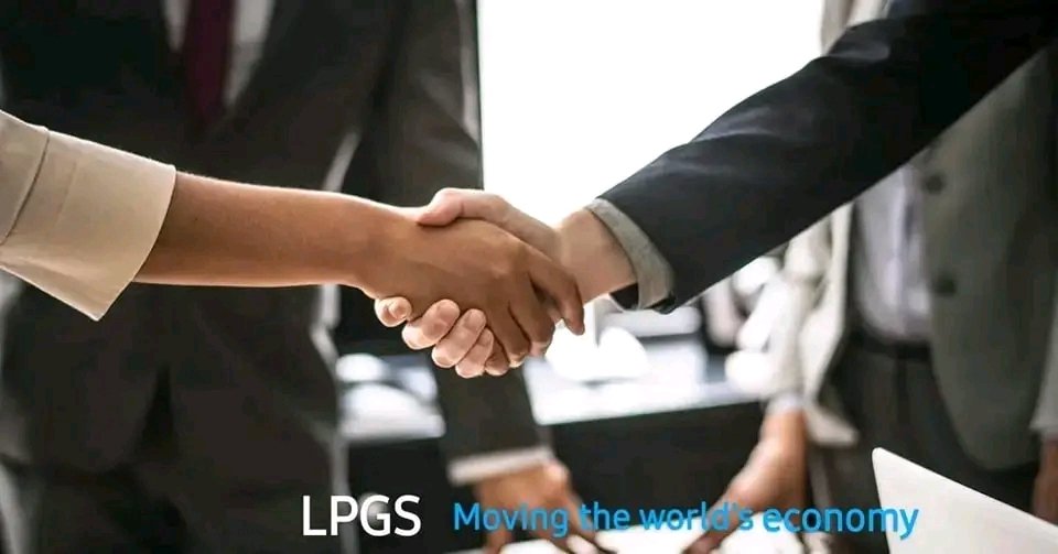 Lpgs_Ltd's tweet photo. #LPGS, we're more about the people who makes it happen and the freedom to innovatively serve our customers professionally and passionately.
#movingtheworldeconomy #supplychain #logistics #customerservice #people #teamwork #careers #tiktok https://t.co/sRhjGKTGUT