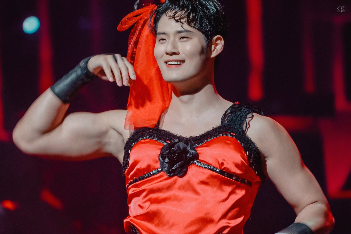 SoleilPictures_'s tweet image. 230922 팜트리 콘서트
#서경수 Lady Marmalade

sᴘᴀʀᴋʟɪɴɢ ᴅɪᴀᴍᴏɴᴅ💎