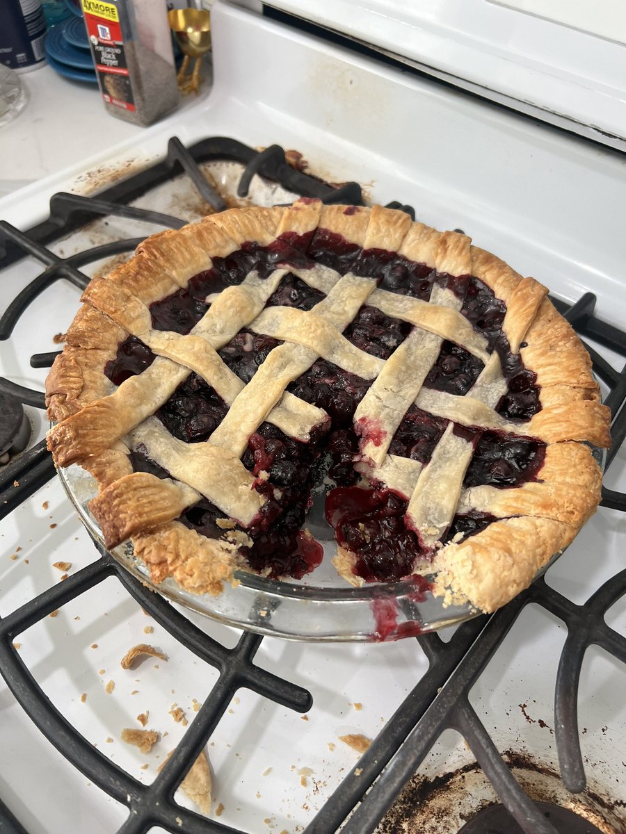 Ry2thepoint_'s tweet photo. Who else made a pie for #PiDay ? 

Drop a pic of your pie in the comments. 

I’d love to see what y’all made 🥧😍

Show of those amazing creations 🙌 https://t.co/OEhcjA25nU