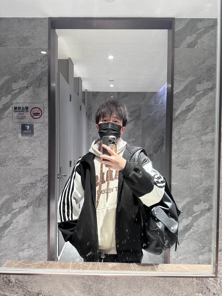 LuzhaoP's tweet photo. 来个炮 https://t.co/WbY37ePQoS
