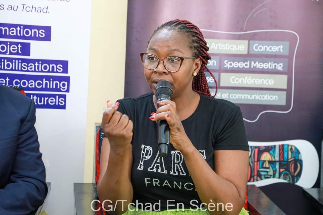 ErnestineNetoua's tweet photo. C'est avec honneur que nous étions aux côtés des grandes figures de la culture tchadienne pour partager nos expériences sur l'exportation de la la musique tchadienne. 
Merci Tchad en Scène 
Merci Matibeye
#ndoudéné
@acpeuculture https://t.co/U7EsXnGmnw