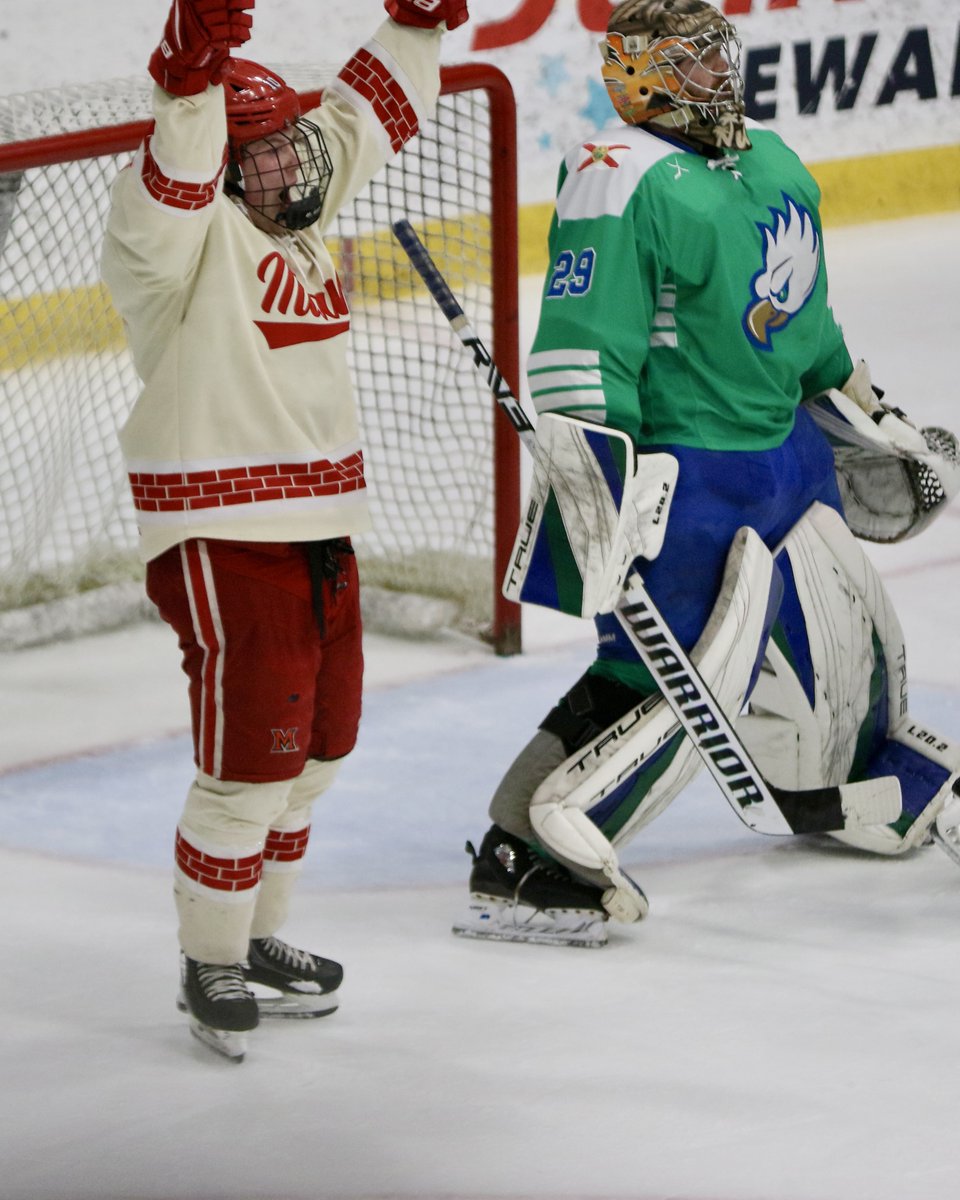 Some pics from the game tonight <a href="/ACHAHockey/">ACHA Hockey</a> <a href="/TSCHockeyLeague/">TSCHL Hockey</a> <a href="/hockeyhousepod/">Hockey House</a>