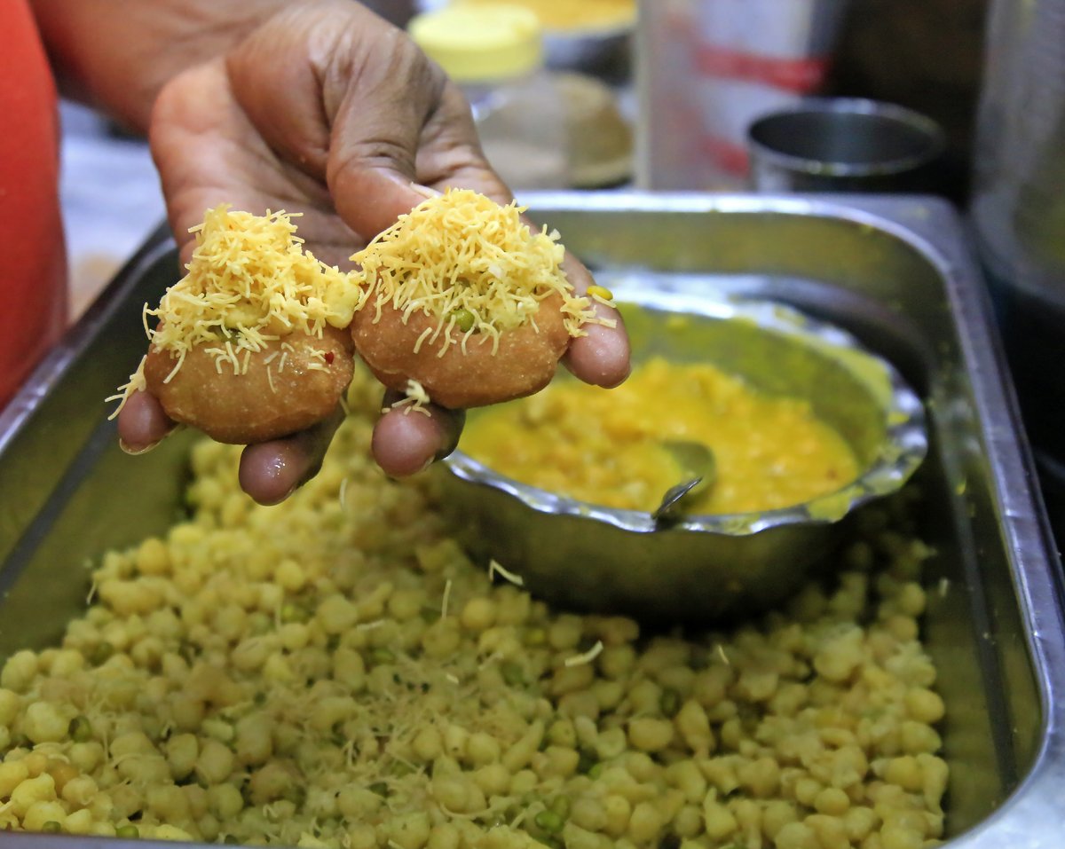 In this mouthwatering podcast episode, meet the men selling your favourite snack across street corners in India - the panipuri sellers. The Migration Story brings you a Radio <a href="/azimpremjiuniv/">Azim Premji University</a> original. 
podcasters.spotify.com/pod/show/the-m…