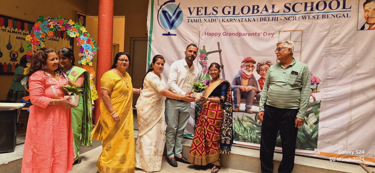 GlobalVels's tweet photo. Grandparents Day in our Vels Global School, HSR Branch.

#velsschool #grandparentsday #velsgroup #velsuniversity #education #bengaluru #childreneducation #bengalurukarnatak #velsglobalschool #ınstagood #PHOTOS https://t.co/3CfNF5IxTM