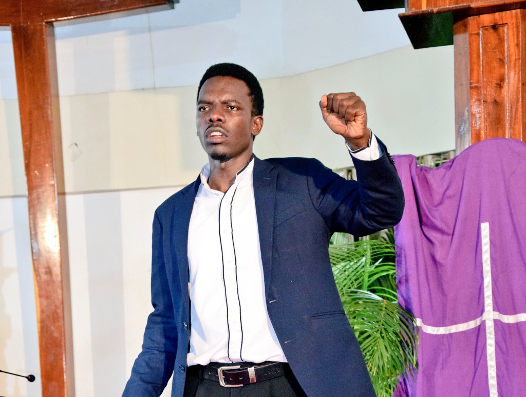 UisoGodhope's tweet photo. Habari za asubuhi Mwana wa Mungu,
Ishi katika FURAHA Uweze kuishi kwa UPENDO na AMANI, viwe sehemu yako Uweze kuinuliwa katika FAVOUR Utapata kile unachoomba (Mathayo 21:22) Mwaka 2024 utakuwa wa Ushuhuda kwamba kuna Mungu Mbinguni ajibuye Maombi yako.
#shukuru #songa mbele https://t.co/7fTWJciq07