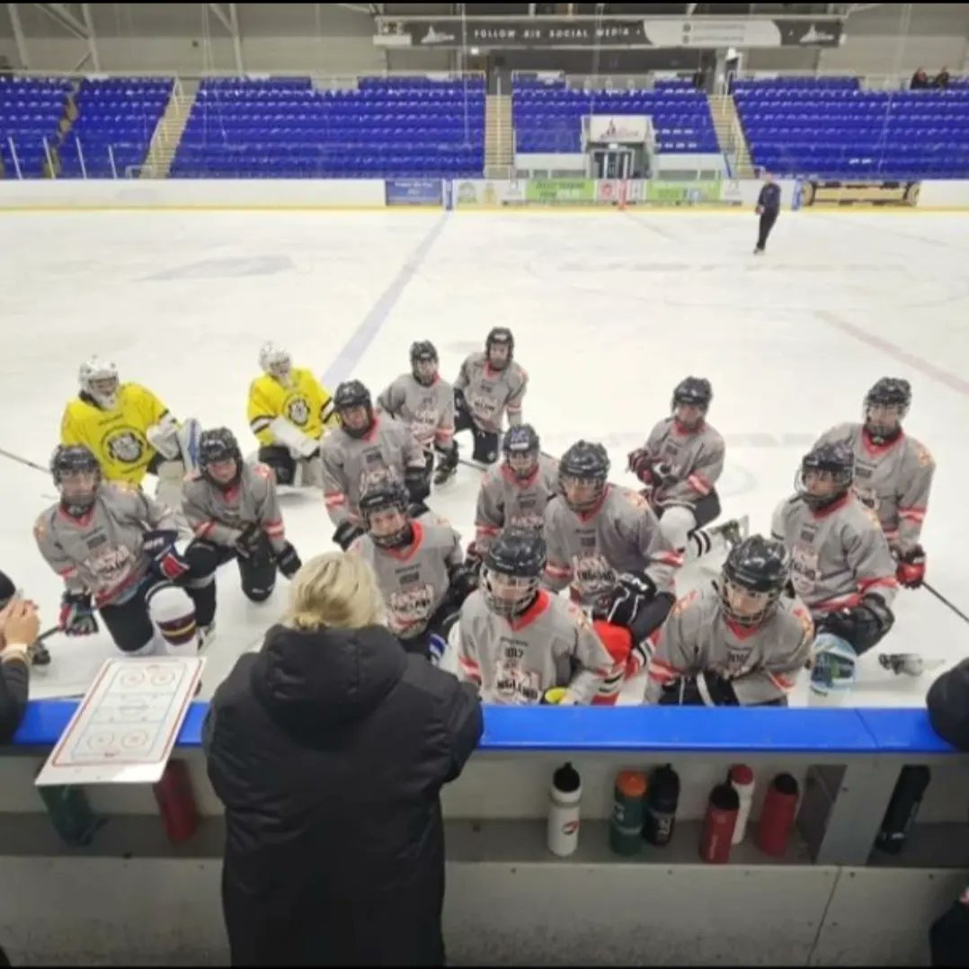Bizkit_Gooner's tweet photo. Good luck to Molly Houghton , Maisie Wakeford and Nancy Baker who are in Sheffield today with the England national team programme. This is the last camp before the team fly to Lithuania in May along with Coach Nicky.  #coventryblazeacademy #eiha #icehockey #entp #englandicehockey https://t.co/iXsoAP5UyE