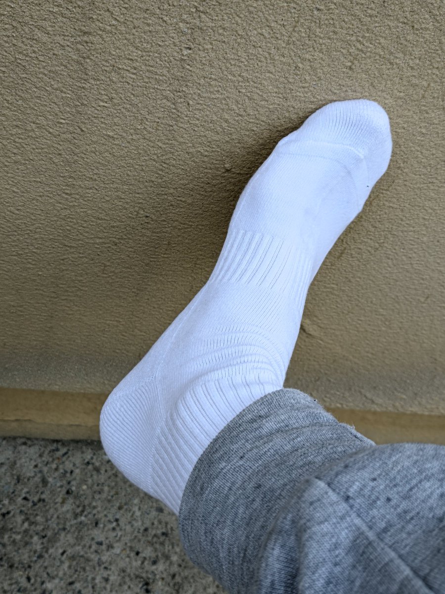 你们都多久换一批袜子