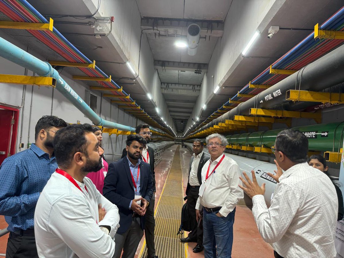 joachimrocha's tweet photo. Engaging and productive Govt and B2B meetings with 🇨🇦 Infra Delegation in Ahmedabad  as Gujarat plans to spend $ 60 bn on infra dev in nxt 5 yrs. https://t.co/GM6Iy6zR6l