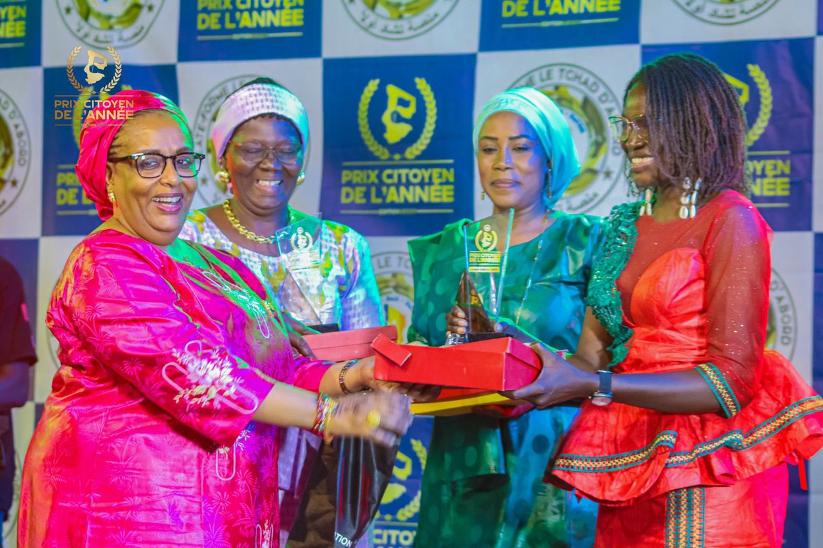 TambourdeSilenc's tweet photo. Prix du citoyen de l’année 
Nominée Femme de l’année.

Sincèrement je ne voyais même pas venir cette nomination et pour la première fois  que je suis célébrer au Tchad , je suis reconnaissante.

En toute humilité M. E.R.C.I à tous.tes.
#TambourduSilence
#Lincomprise
#Laligue https://t.co/Qq9REWZ2L3