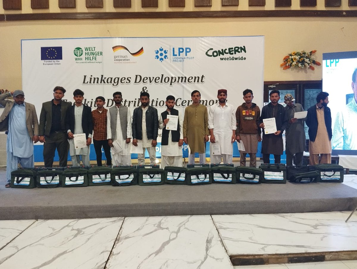 Empowering youth for a brighter future! 
LPP and @Welthungerhilfe organized a Toolkits Distribution Ceremony in Bahawalpur division, providing essential resources to trainees in domestic tailoring, beautician, HVACR courses, and electrician skills. Moreover, through Linkages…