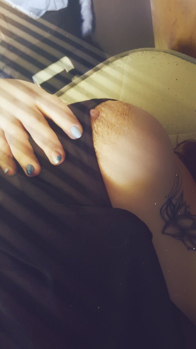 Enchanted_Butte's tweet photo. Un 1er #vendrediseins en suggestion
Il aura sûrement moins de succès que ma pussy 😉
Belle journée mes ptits chats 🐱
#boobs #titiesfriday #fridayboobs #FridayVibes #bigboobs #115d #milf #sexy #libertine #lui #couple #seins #naturel #bbwlover #ssbbw #Chubby #weekendvibes #naughty #ngot #nsfw_twt #horny #curvy
@PartageDefiHot @OrgasmicGroup @Body_Art_be_fr @ComBel7130 @tendancesurX1 @AmatricesF @hotmodelsOMG @lafrancecoquine @leloungesexy
