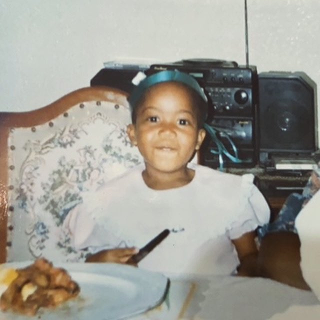 QueenAzizzar's tweet photo. Happy Birthday, Zizz🎉🎂🎈 
Year 33 handed you your ass many times &amp; in many ways but you stayed the course; lifted yourself up &amp; showed up for yourself with a strength you didn’t know you had. U have made this little girl, here, proud 🫶🏽
Here’s to 34, Big Zizz 🩷
#MessageToSelf https://t.co/kj1sX7oyLe