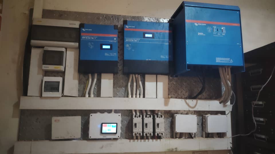 You ask, We deliver☺️👌
Another project done!
Supply, Installation and Commissioning of 15kw solar power system in Wau South Sudan
 ✓ 15kwp
✓15KVA
✓50kwh or BYD batteries
Contact Us:0715 576 576
sales.kenya@zetinsolar.com
#solarproductssupplier
#solarinstallation
#commisioning