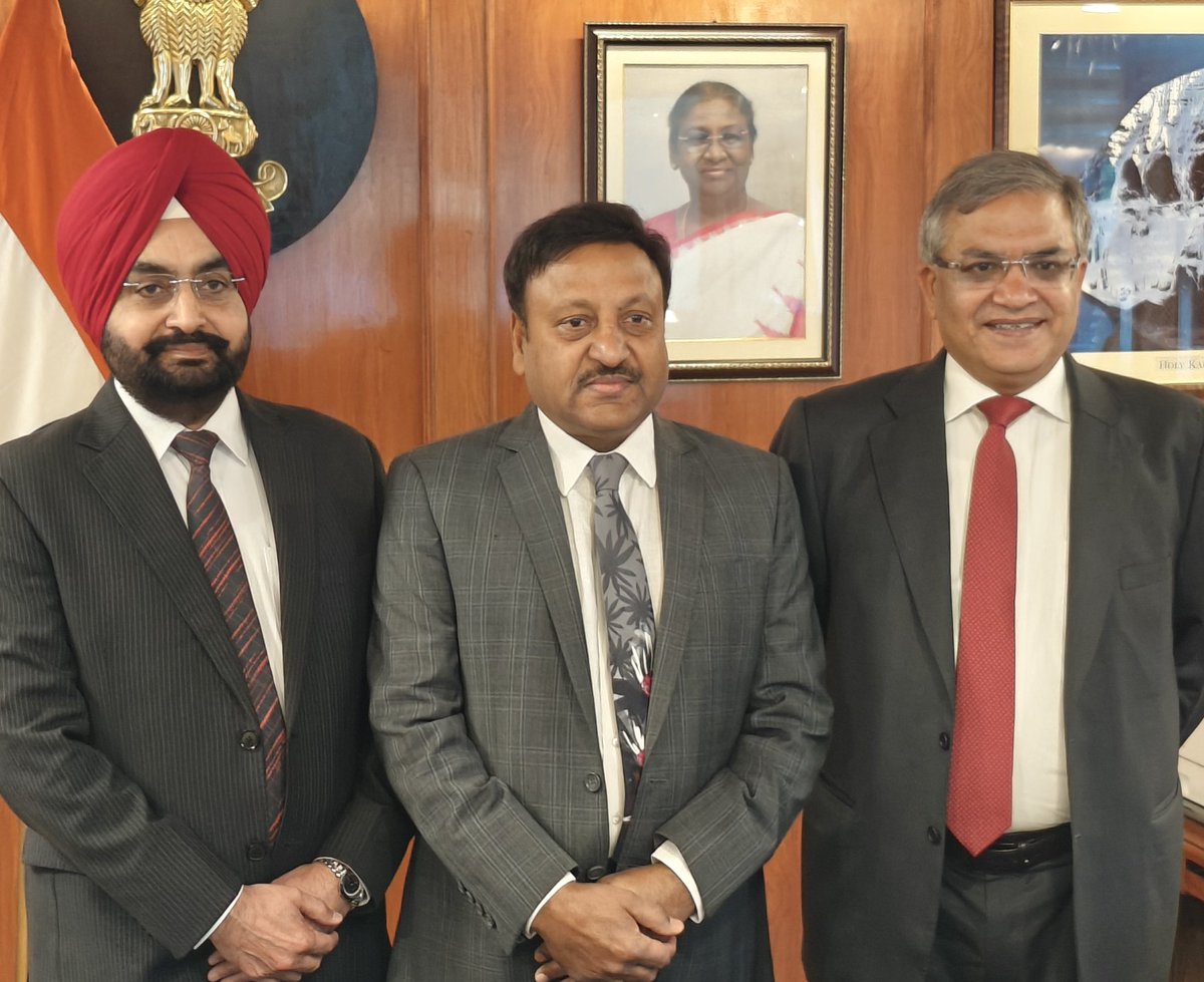 SpokespersonECI's tweet photo. Press Conference by Election Commission to announce schedule for #GeneralElections2024 &amp;  some State Assemblies will be held at 3 pm tomorrow ie Saturday, 16th March. It will livestreamed on social media platforms of the ECI https://t.co/1vlWZsLRzt