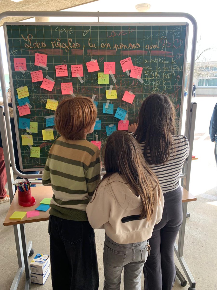 JPVernant31's tweet photo. #parcourssanté Atelier de sensibilisation aux règles
👏 à tous les personnels mobilisés! Un franc succès! @DSDEN31 @EskenaziSand @actoulouse https://t.co/8sYPrVJBhK