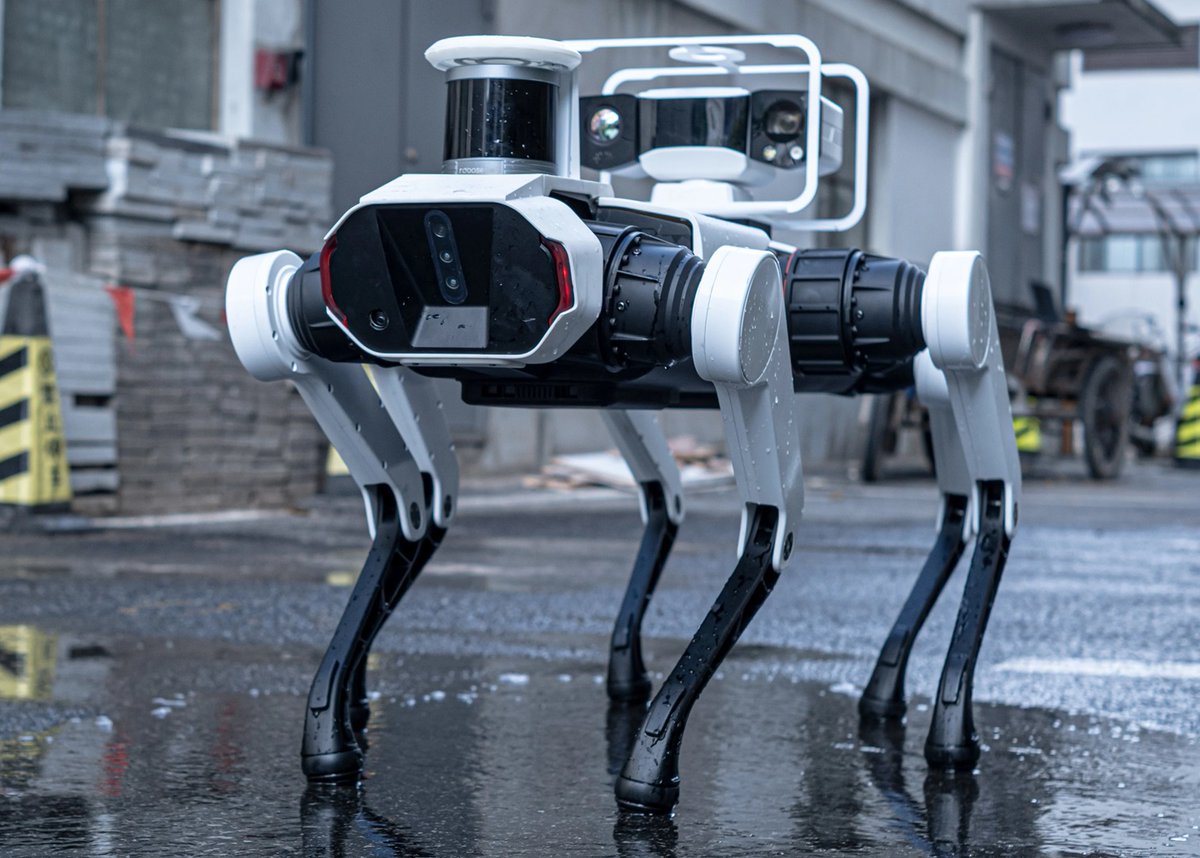 More2Wish's tweet photo. Lenovo quietly unveiled the Daystar Bot GS, a six-legged robot with an IP rating, drawing comparisons to Boston Dynamics' robotic dogs. https://t.co/rFwZD7R81d
