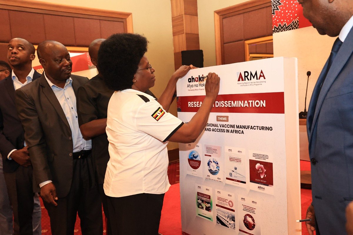 SEATINIUGANDA's tweet photo. It was a pleasure joining fellow #ARMAProgramme partners to participate in the research dissemination event under the theme: Advancing Regional Vaccine Manufacturing Access in Africa.
#DecolonisePublicHealth https://t.co/rRsIlxrumZ