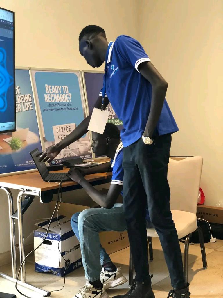 ThomasObote1's tweet photo. Day 1, NCA Townhall

#connectingssd #safetycomm #digitalsecurity https://t.co/rV9mFTFbH2